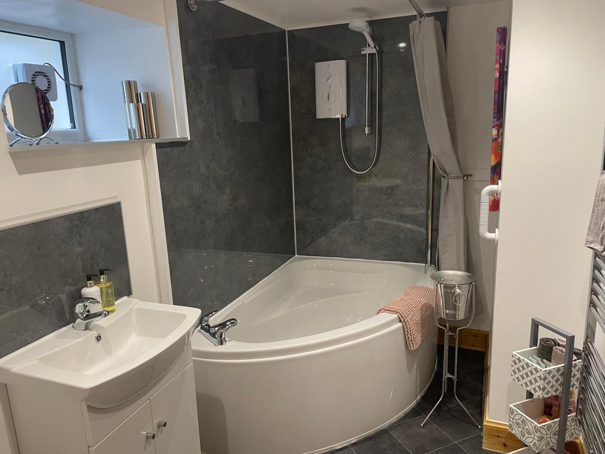 The Mews 2 Bedroom With Private Parking Oban Bagian luar foto